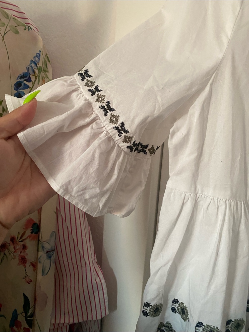 KATE SPADE White Peplum Cotton Top with Embroidery! - Picture 4 of 9